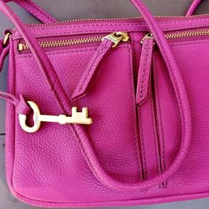 *PRICE DROPED*Fossil hot pink shoulder bag